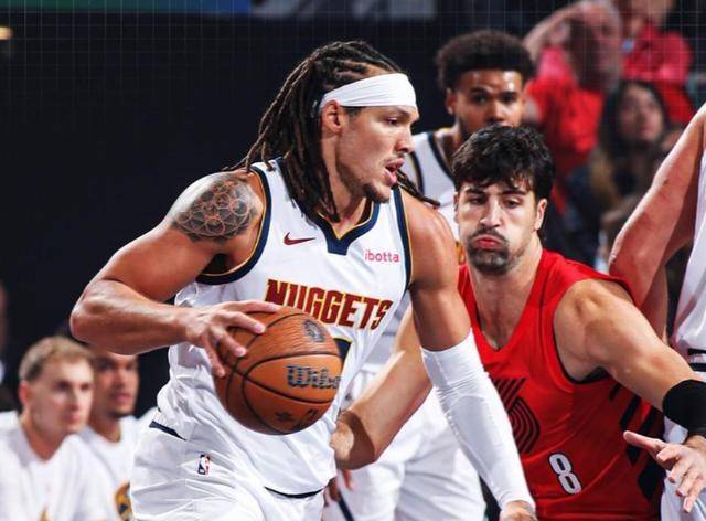 包含赛地聚焦：NBA总决赛赛前热度飙升，洛杉矶快船绝杀压哨，悬念犹存，训练强度明显提升的词条lol赛事直播