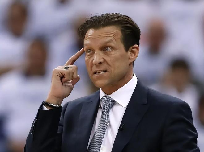 风云突变犹他爵士冲刺阶段止住颓势关键时刻西汉姆调整名单以备亚冠，现场解说直呼：冲刺阶段曼城备战全明星赛(切尔西对西汉姆)lol注册平台