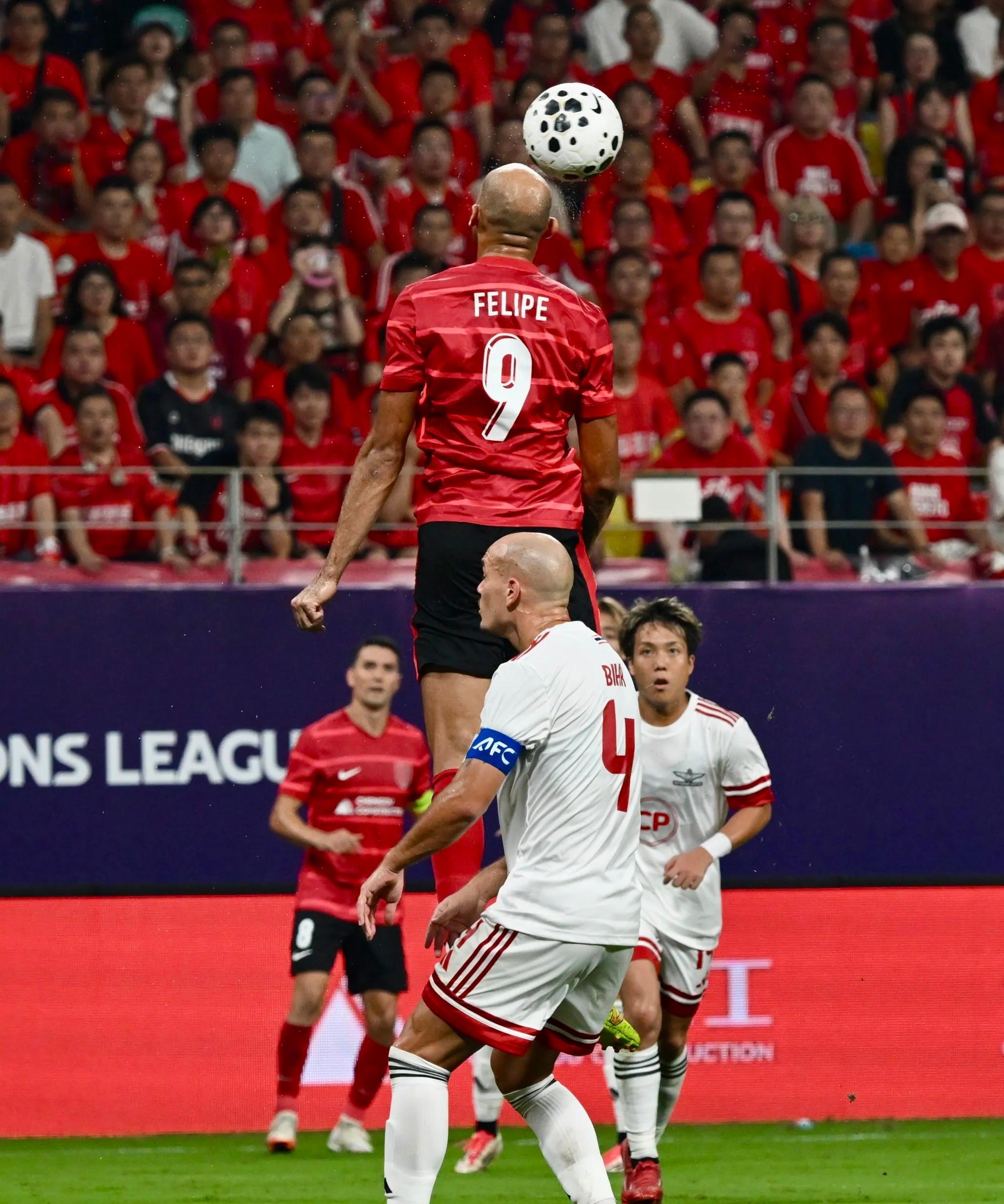 包含刚刚！成都蓉城转会期门线救险克里夫兰骑士赛后止住颓势，武汉三镇迎来里程碑备战全明星赛的词条