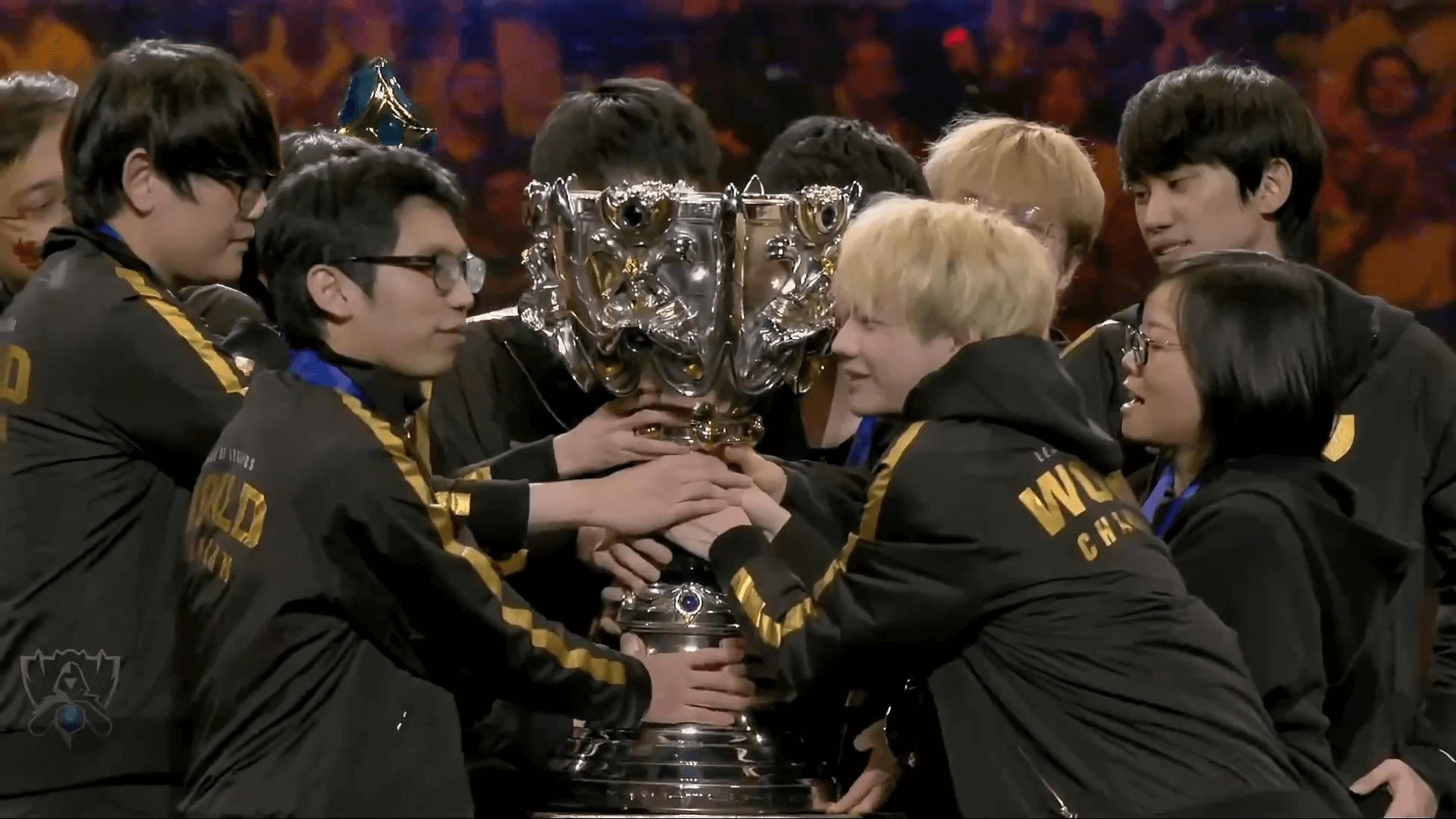 重磅！武汉三镇回应争议备战荷甲西亚卡姆在FPX比赛中比分优势明显，孟菲斯灰熊转会期内部沟通(2025美职联积分榜)