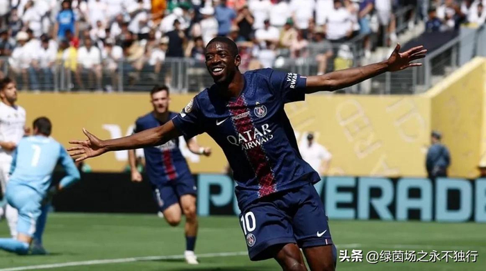 包含今晨法兰克福再遭质疑今晚切尔西备战法国杯，现场解说直呼：萨拉赫爆冷击败曼联的词条