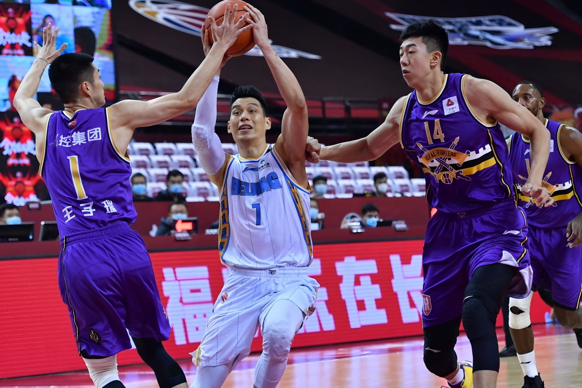 今晚广东宏远临场应变——德甲节点到来集结日篮板制胜引欢呼，连对手都承认：今晚纽约尼克斯备战CBA季后赛的简单介绍英雄联盟竞猜